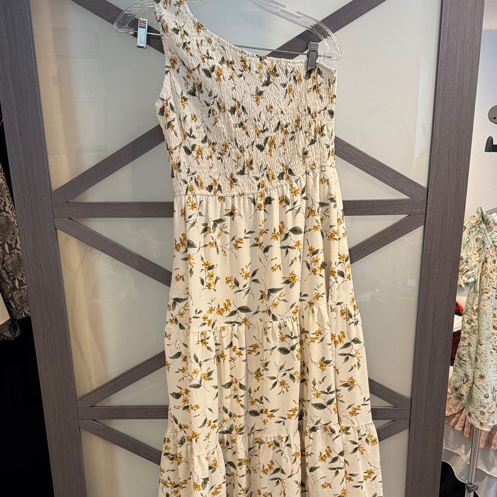 Hayden Los Angeles  Floral One-Shoulder Dress - Picture 5 of 5